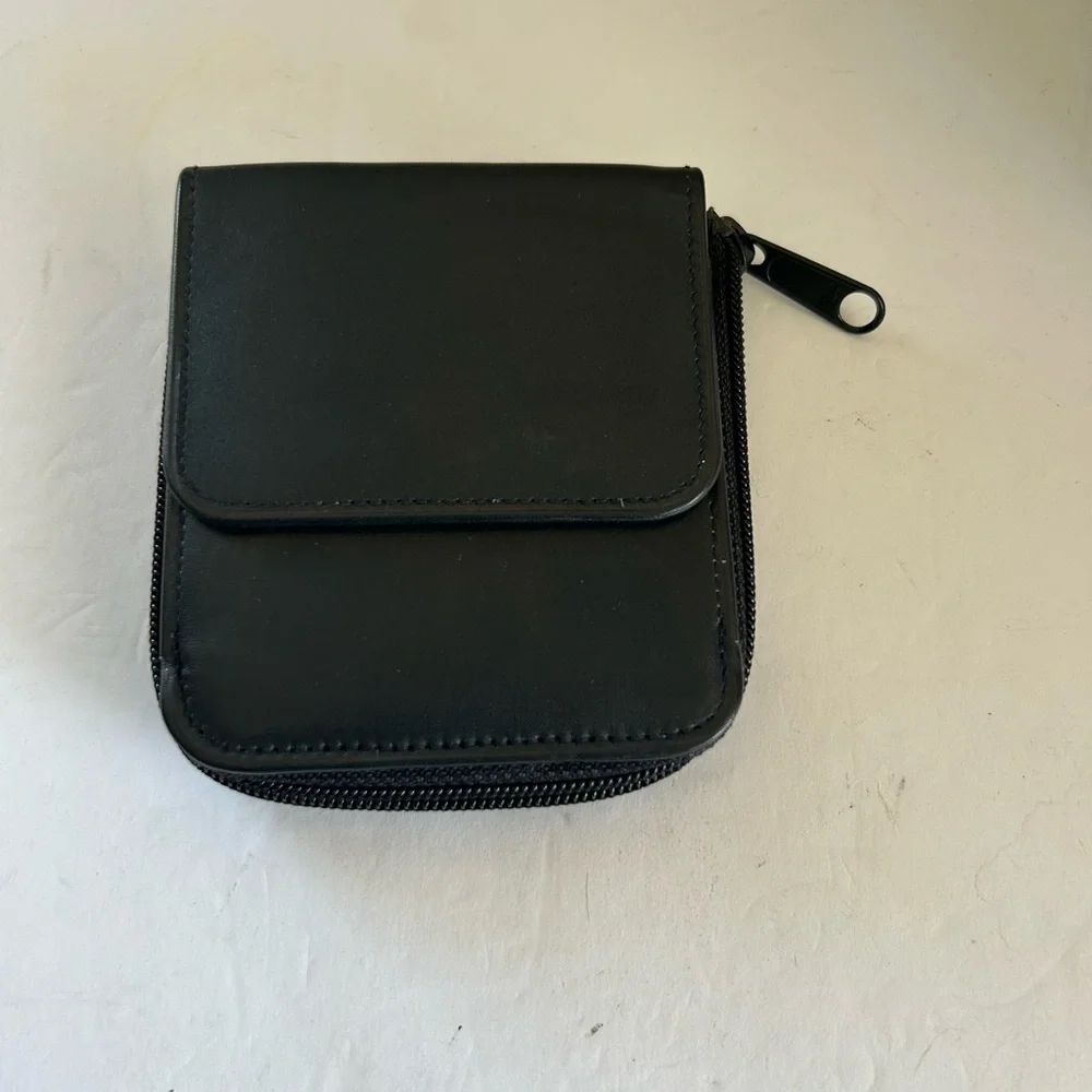 Sleek Black Leather Card Holder